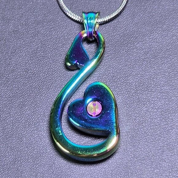 Memorial Heart Urn Necklace in Stainless Steel (NWOT) - Picture 3 of 7